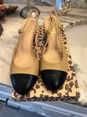 Tuckernuck French Sole of NY Two-Tone Slingback Flats in Tan and Black